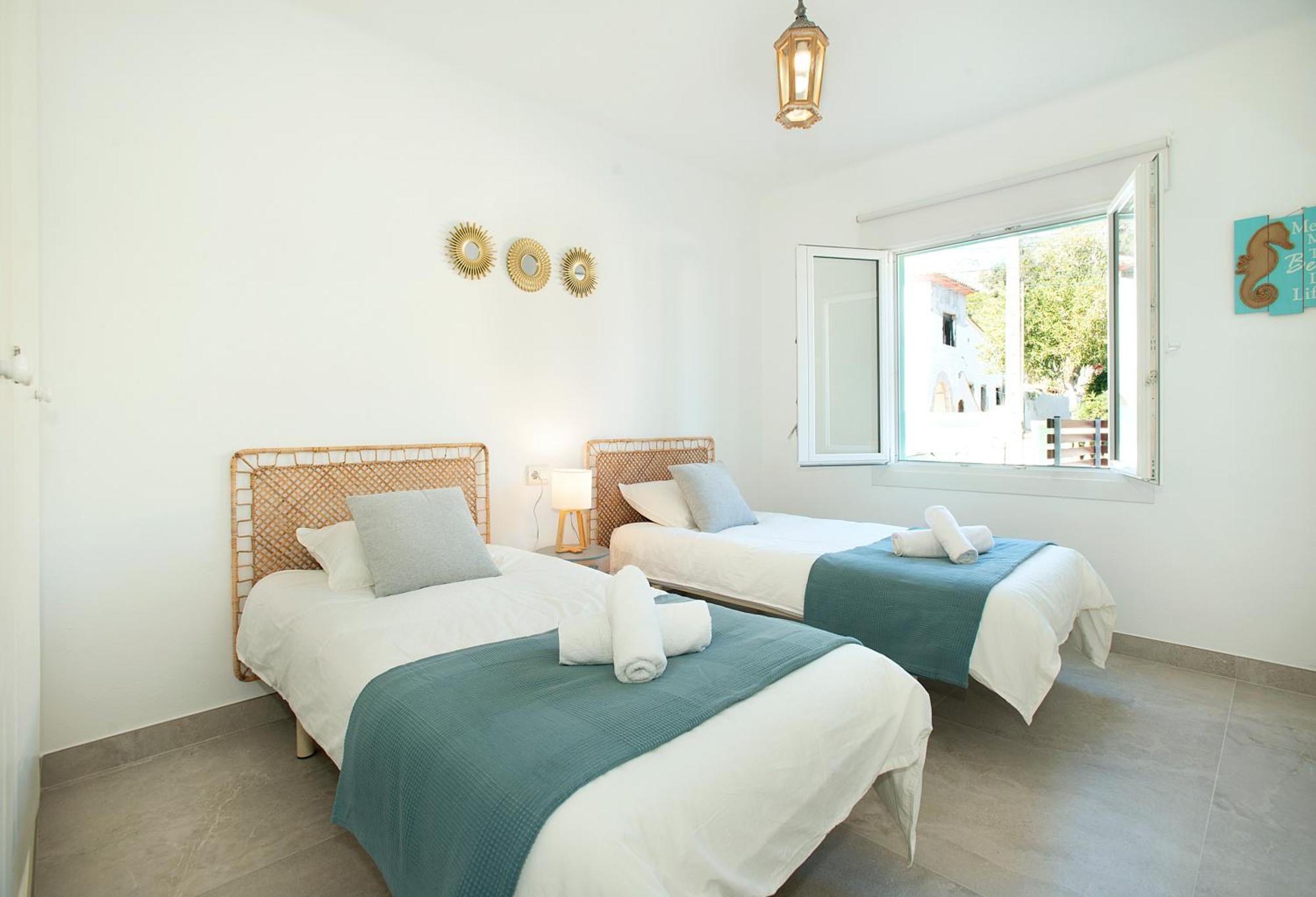 Owl Booking Villa Beach House Magdalena - 5 Min Walk To The Beach Cala de Sant Vicenc Buitenkant foto